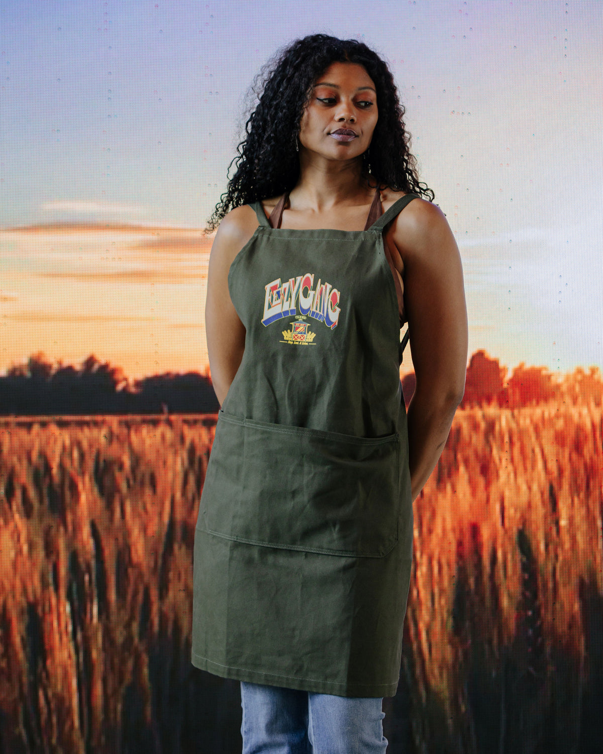 EEZY FARMS APRON ARY – EEZY GANG